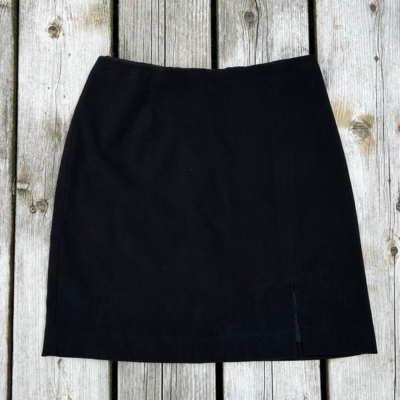 Powerline⎪Vintage Black Mini Skirt - Picture 1 of 8